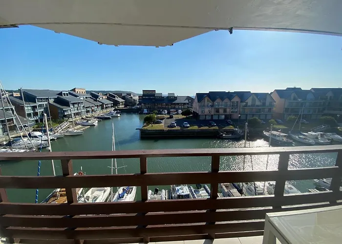 Beau Duplex Marina, F3 Avec Balcon *